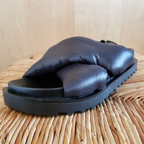 Guess Puff Sandals NEW! - Picture 10 of 14